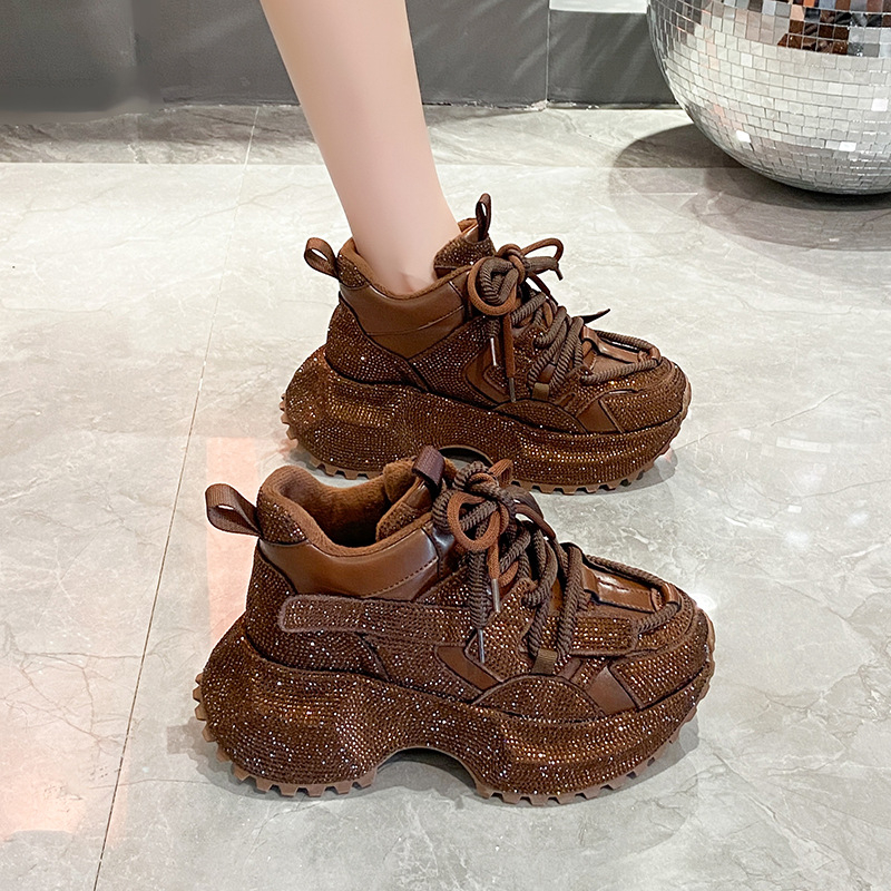 Moteriški chunky dad shoes su kvėpuojančia tinklo vidine, viršutinė medžiaga – audinys, 6–8 cm kulnas, aukštas kulkšnies aukštis, raišteliai