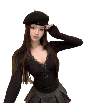 Moterų ilgomis rankovėmis marškinėliai su V formos iškirpte, drugelių mazgo nėrinių apdaila, liesas siluetas, poliesteris (≥95%)