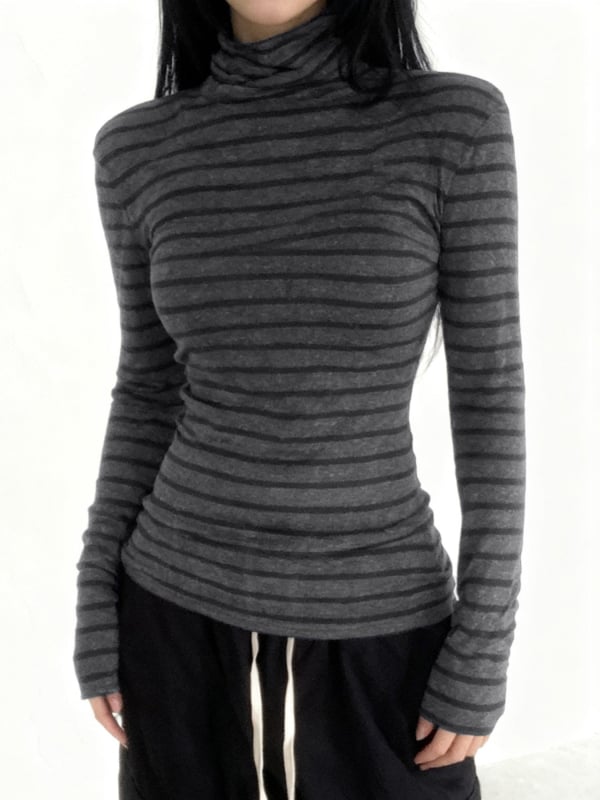 Megztas ilgomis rankovėmis marškinėliai su dryžių spalvų blokų dizainu, aukštas kaklas, 95% poliesteris, siauras kirpimas