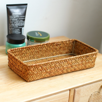 Плетена кошница за бюро от морска трева за дистанционни управления, козметика, книги и кабели — японски стил