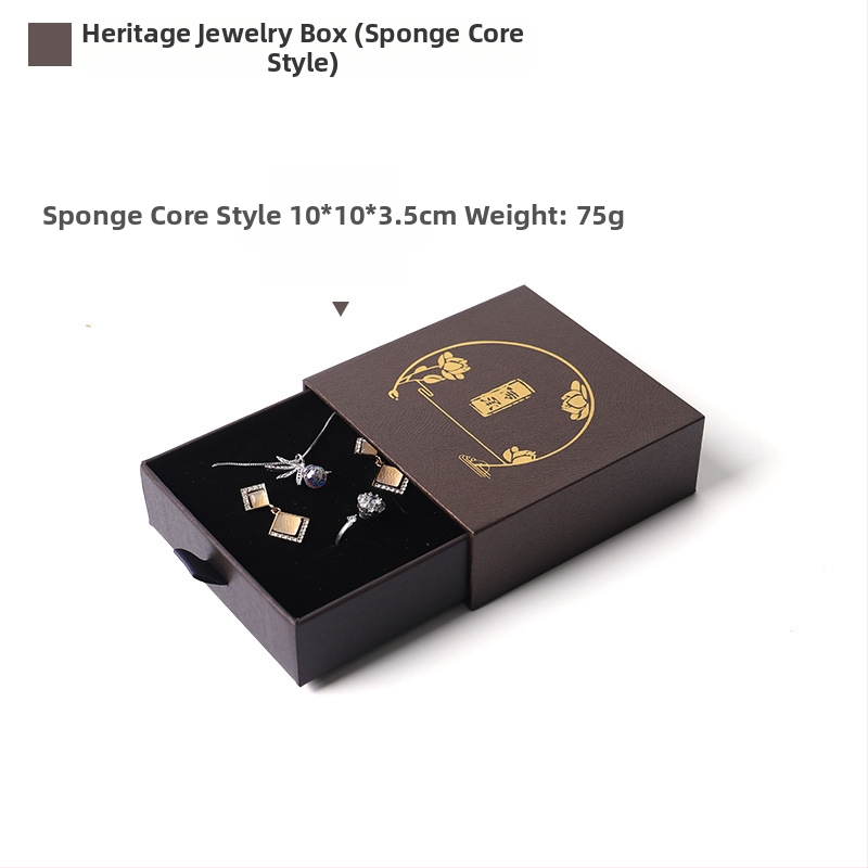 Aksesuāru kastīte ar atvilktni – paveldīgā stila iepakojums | Materiāls: kompozītmateriāls | Veids: iepakojuma kastīte | Mērķis: piederumu iepakojums | Zīmols: Artisan