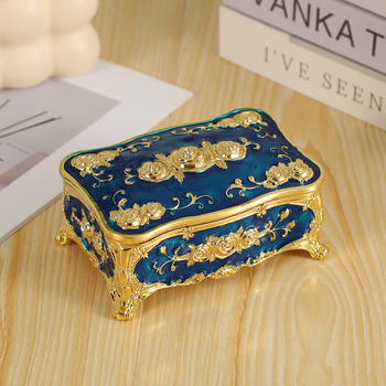 Кутия за бижута с раирана шарка, модерен минималистичен стил, нестандартен материал, възможност за персонализация