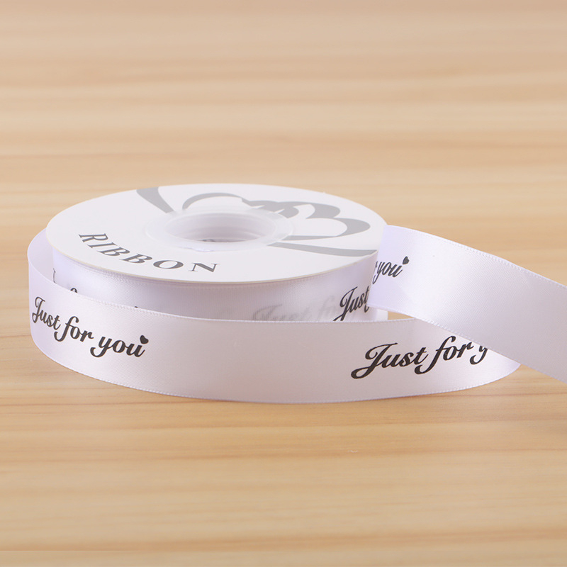 Лента за опаковане с английски букви — полиестер; марка Decai; за опаковане на подаръци, цветя и торти