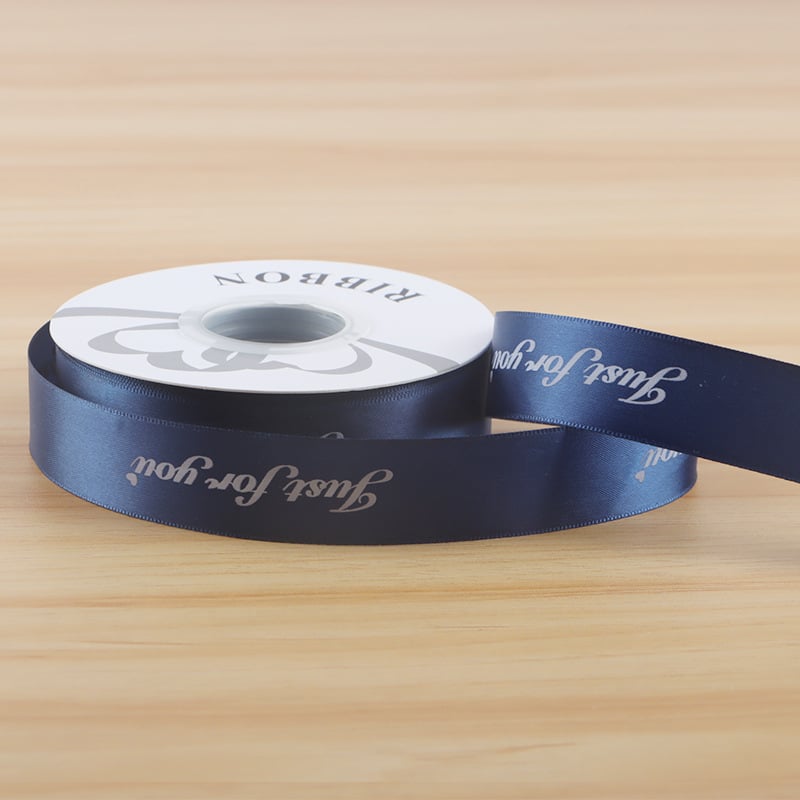 Лента за опаковане с английски букви — полиестер; марка Decai; за опаковане на подаръци, цветя и торти