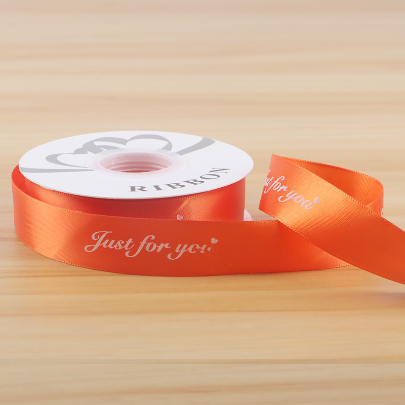 Лента за опаковане с английски букви — полиестер; марка Decai; за опаковане на подаръци, цветя и торти