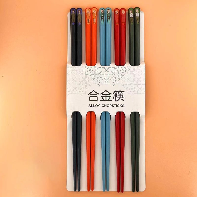 Šeimos valgomos lazdelės, 5 poros, atsparios drėgmei ir neslystančios, animacinis motyvas, PET medžiaga