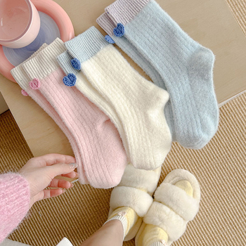 Moteriškos namų kojinės, koralinis flisas, nailonas 70–80%, vidutinio ilgio iki blauos, dvigubas mezgimas, drėgmės sugėrimas