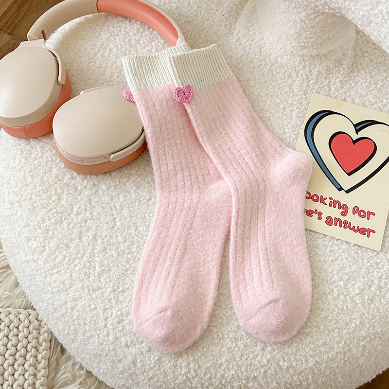 Moteriškos namų kojinės, koralinis flisas, nailonas 70–80%, vidutinio ilgio iki blauos, dvigubas mezgimas, drėgmės sugėrimas