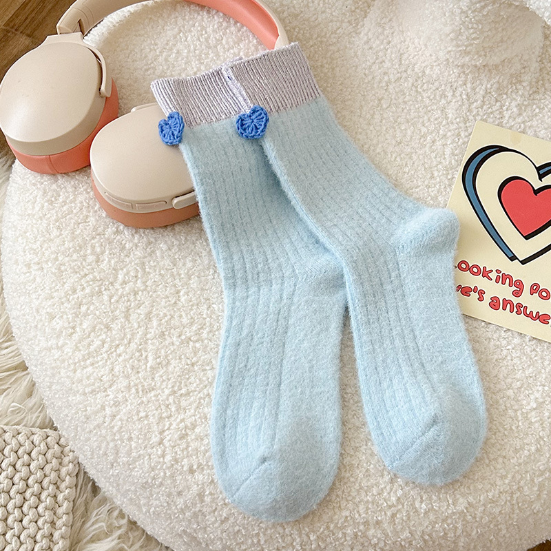 Moteriškos namų kojinės, koralinis flisas, nailonas 70–80%, vidutinio ilgio iki blauos, dvigubas mezgimas, drėgmės sugėrimas