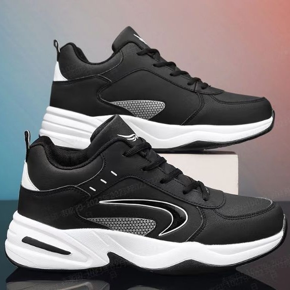 Vyriski odiniai kelioniniai bateliai - vidutinio aukščio viršus, raišteliai, atsparūs vandeniui, lengvi, PVC padai