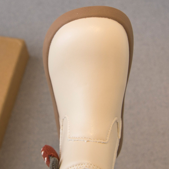 Tüdrukute Martin saapad, pealiskatt mikrokiudnahk, lühike varvas, külgrihm, kunstliku karusnaha vooder