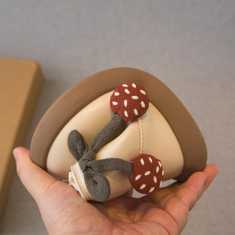 Tüdrukute Martin saapad, pealiskatt mikrokiudnahk, lühike varvas, külgrihm, kunstliku karusnaha vooder