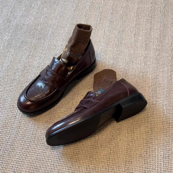 Ženske retro slip-on loaferice s okruglim nosom, gornji materijal Super Fiber, gumena potplata, niski pet 1–3 cm
