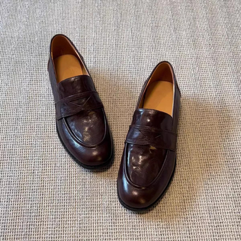 Ženske retro slip-on loaferice s okruglim nosom, gornji materijal Super Fiber, gumena potplata, niski pet 1–3 cm