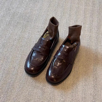 Ženske retro slip-on loaferice s okruglim nosom, gornji materijal Super Fiber, gumena potplata, niski pet 1–3 cm