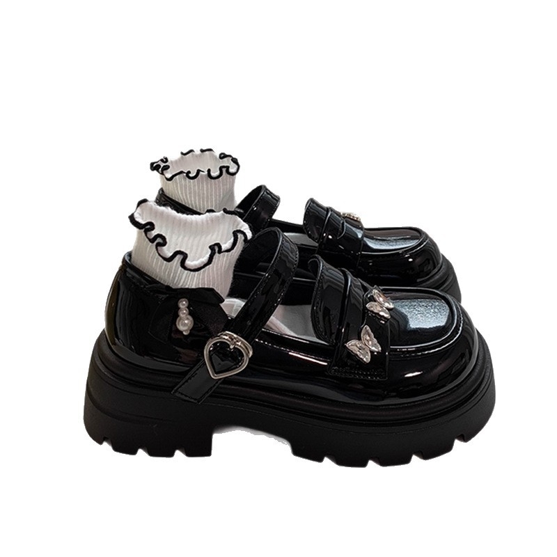 PU bőrből készült lánycipő, csattos záródás, gumitalp, EVA belső talp, hercegnő stílus