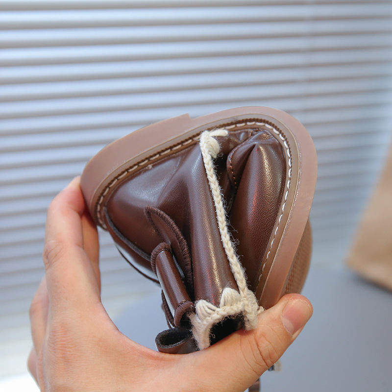 Laste Martin saapad sügis-talve 2025 (pealne: mikrofiiber nahk; talla: kumm; külje tõmblukk; sisetald: PU; libisemise vastane)