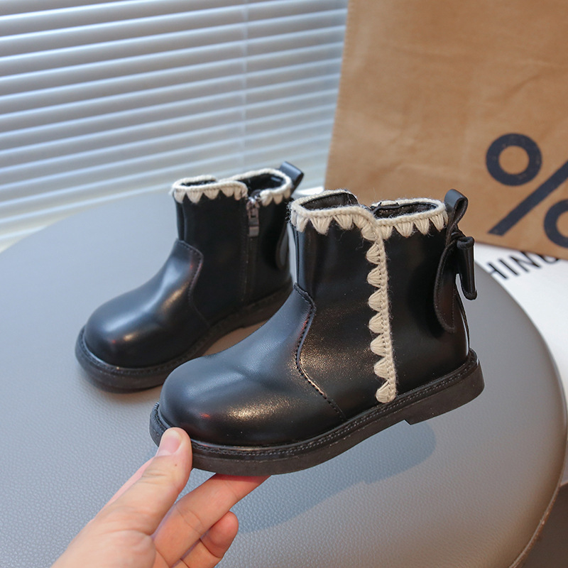 Laste Martin saapad sügis-talve 2025 (pealne: mikrofiiber nahk; talla: kumm; külje tõmblukk; sisetald: PU; libisemise vastane)