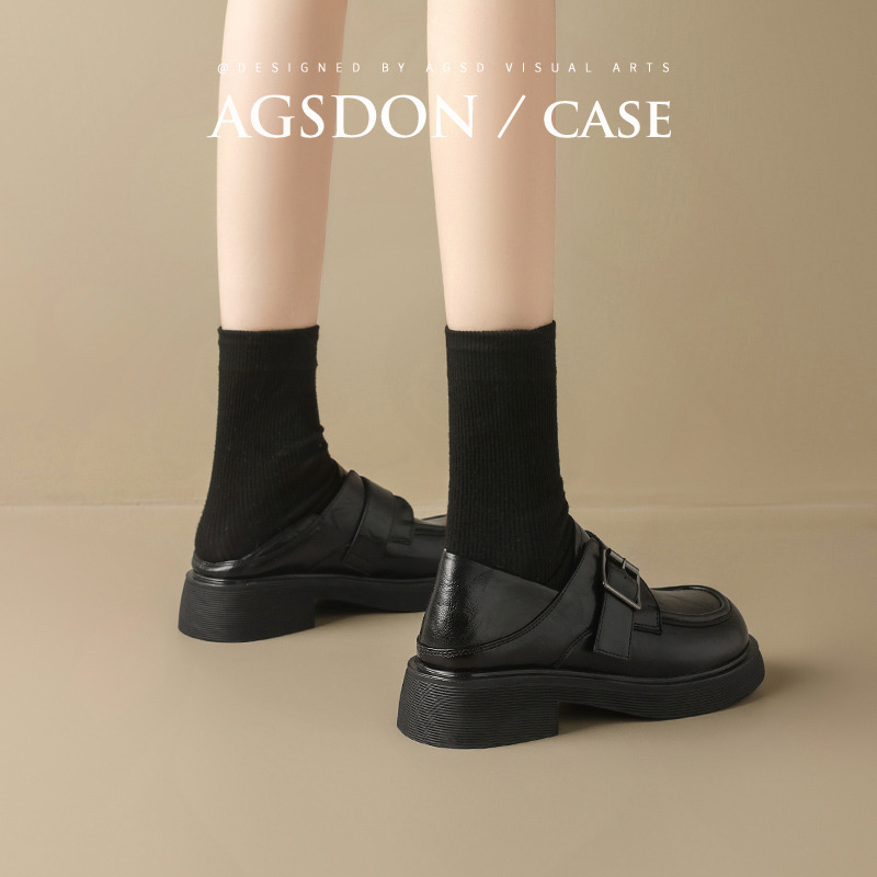 Moteriški loaferiai | dirbtinė oda | vidutinio aukščio kulnas 3–5 cm | guma padas | žemas viršus