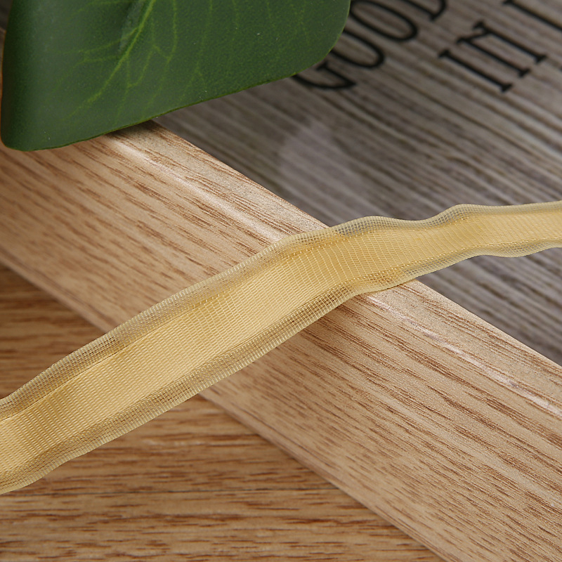 DIY аксесоар за коса с панделка: полиестерна лента с хоризонтални ивици, куха панделка за коса и лента за опаковка на букет