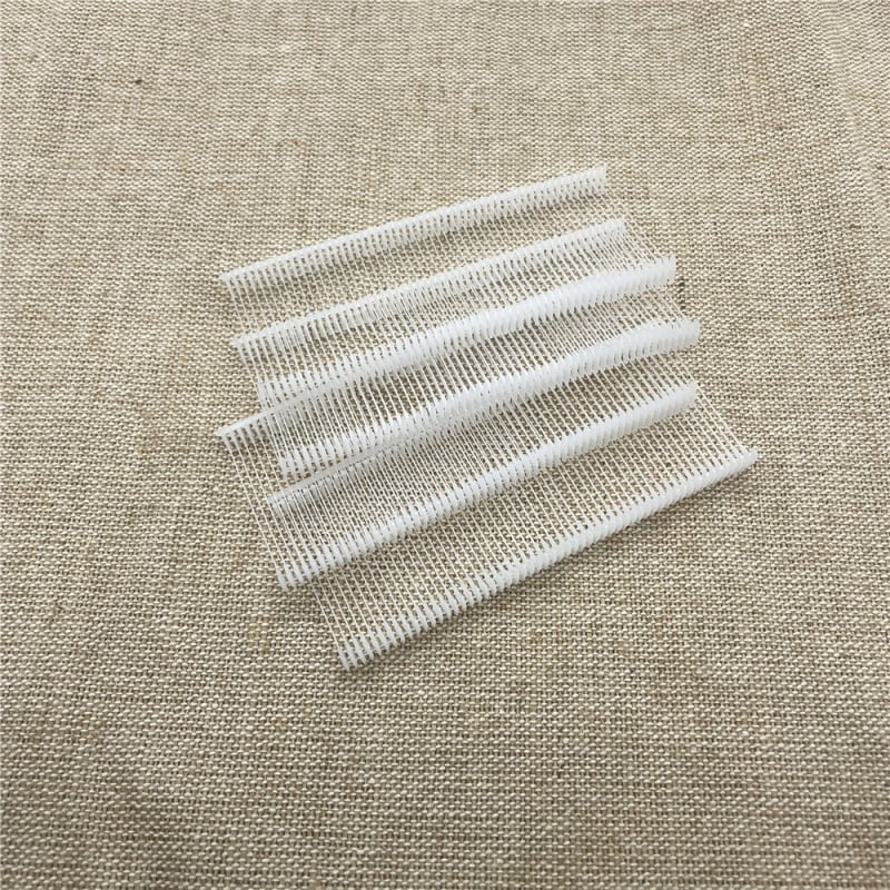 Etiketės pistoletas drabužiams ir aksesuarams; fiksuotas ženklinimas; suderinamas su spaustukais (snap fasteners); tinka pliušiniams žaislams, šalikams ir namų tekstilei