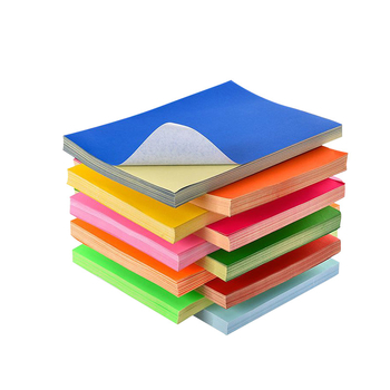 Stačiakampis lipnus popierius etiketėms spausdinimui, skirtas ekspresinei logistikai, karšto klijavimo lipalas, didelė įtampos jėga, gera tempimo elastingumas, temperatūros atsparumas iki 35°C