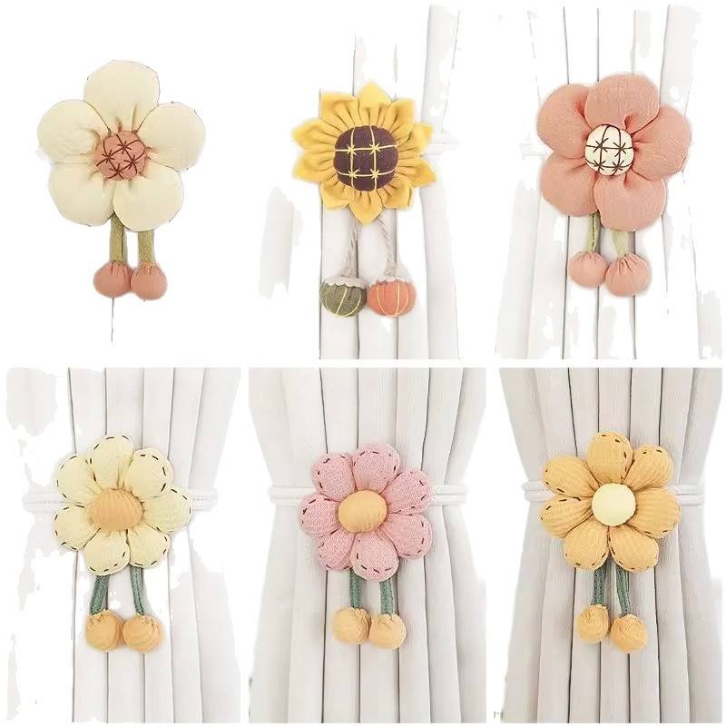 Aizkaru saitītes ar ziedu dekoru, gazes aizkariem šņorēm, uzglabāšanas sprādze, vienkāršs un mūsdienīgs stils