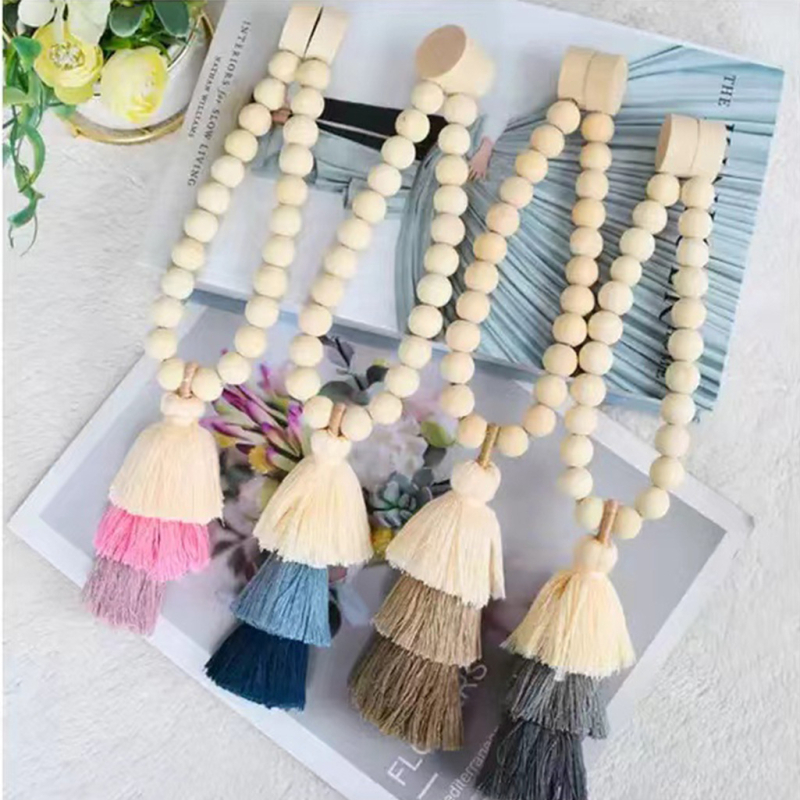 Užuolaidų sagtis su vaivorykštinėmis mediniais karoliukais, magnetinis rišimas, modernus minimalistinis stilius, pritaikymas neleidžiamas