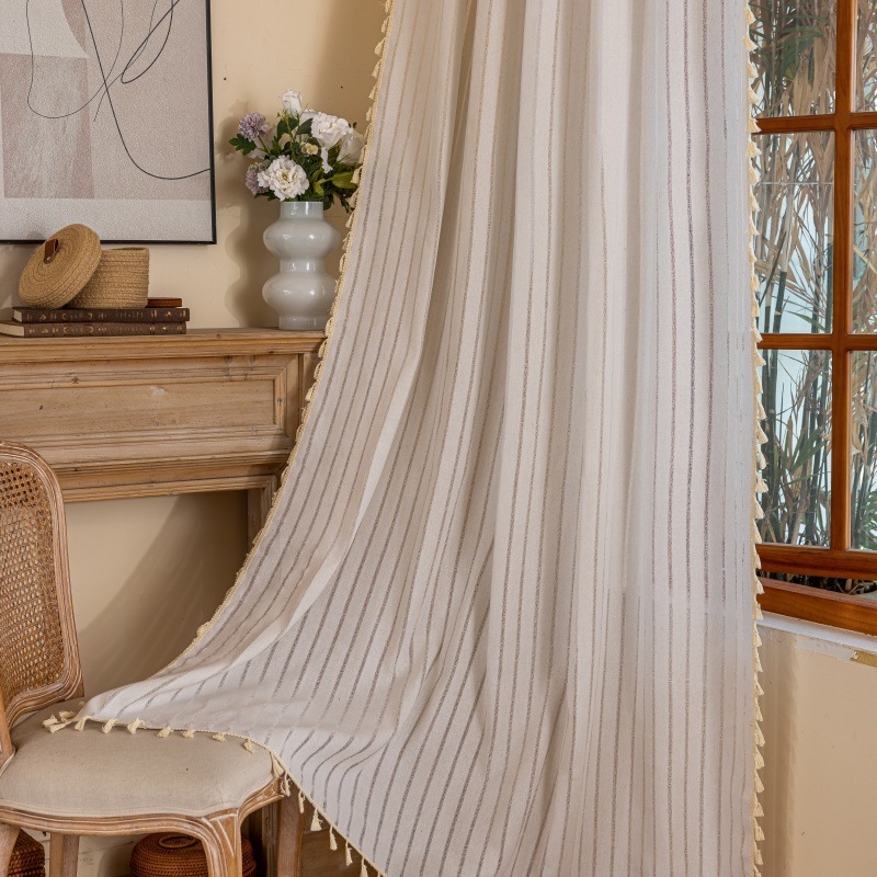 Пердета в скандинавски стил: памучно-ленени завеси, райета, боядени на нишки, частично засенчване 40-70%, модерен минимализъм