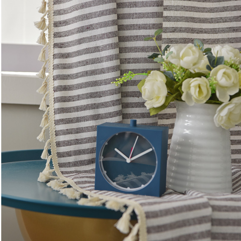 Пердета в скандинавски стил: памучно-ленени завеси, райета, боядени на нишки, частично засенчване 40-70%, модерен минимализъм