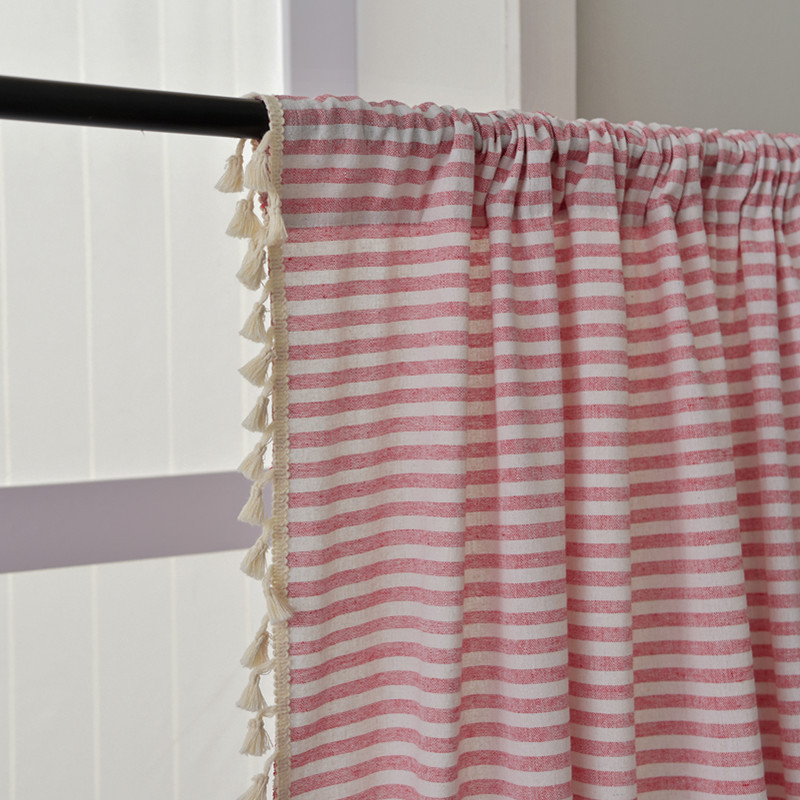 Пердета в скандинавски стил: памучно-ленени завеси, райета, боядени на нишки, частично засенчване 40-70%, модерен минимализъм