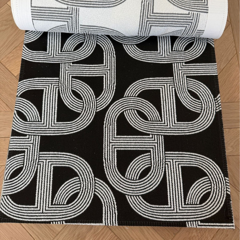 Poliesterio Jacquard užuolaidų audinys, pusapšvietimas 40–70%, tinkamas kampiniams langams ir grindų iki lubų langams, augalų ir gėlių raštas