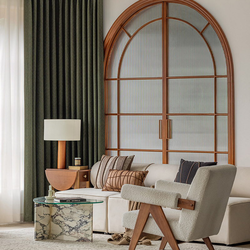 Medvilnės-linų džakardo užuolaidos tamsinimo funkcija 71–90%; modernus minimalistinis stilius; tinka įvairių tipų langams; montavimas įmanomas