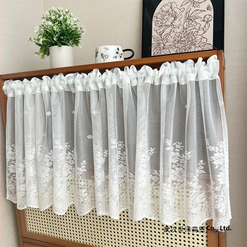 Kaimiško stiliaus velūro užuolaida virtuvei, durims ir langams, iš dalies užtamsina šviesą (40-70%)