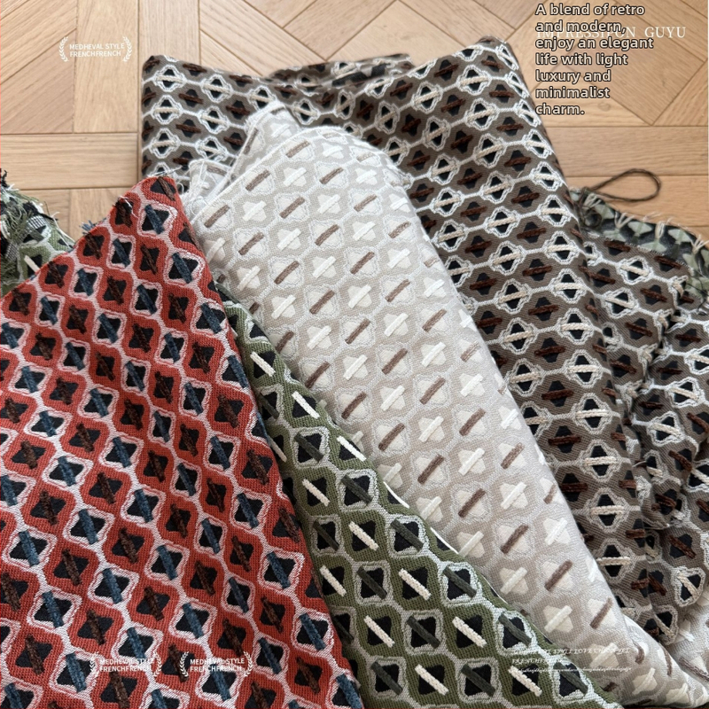 Prancūziško stiliaus Chenille Jacquard užuolaidos su geometriniu raštu, 71–90% šešėliavimas, poliesteris