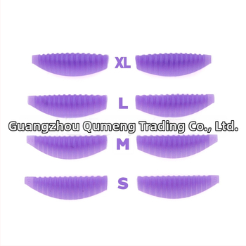 Funmix Blakstienų garinimo komplektas, 4 minkšti silikono tarpikliai su vertikaliu raštu, 3D blakstienų pratęsimo įrankis