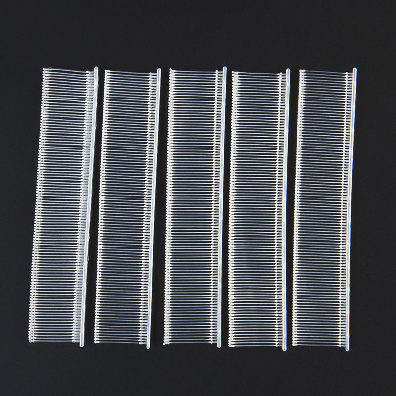 Ακίδα για ετικέτες: Νάιλον Ι-σχήματος, λεπτή πλαστική ακίδα, 10.000 τεμάχια; Υλικό: ανακυκλωμένο PP; Εφαρμογές: παντελόνια, κάλτσες, πουλόβερ, εσώρουχα, κουρτίνες, ρούχα, κούμπωμα πίσω σουτιέν