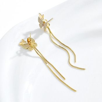 Auskarai: varis; deimantinis apdorojimas; Boyi Garden; korėjietiškas stilius; gaivus ir saldus dizainas (Medžiaga: varis; Apdorojimas: deimantas; Ženklas: Boyi Garden; Stilius: Korėjietiškas; Stiliaus klasifikacija: gaivus ir saldus)