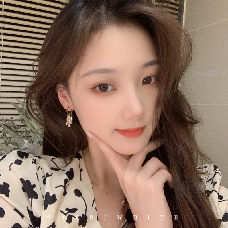 Auskarai su žvaigždės formos kutais, varis, elektroplakavimas — Qiaolanxuan