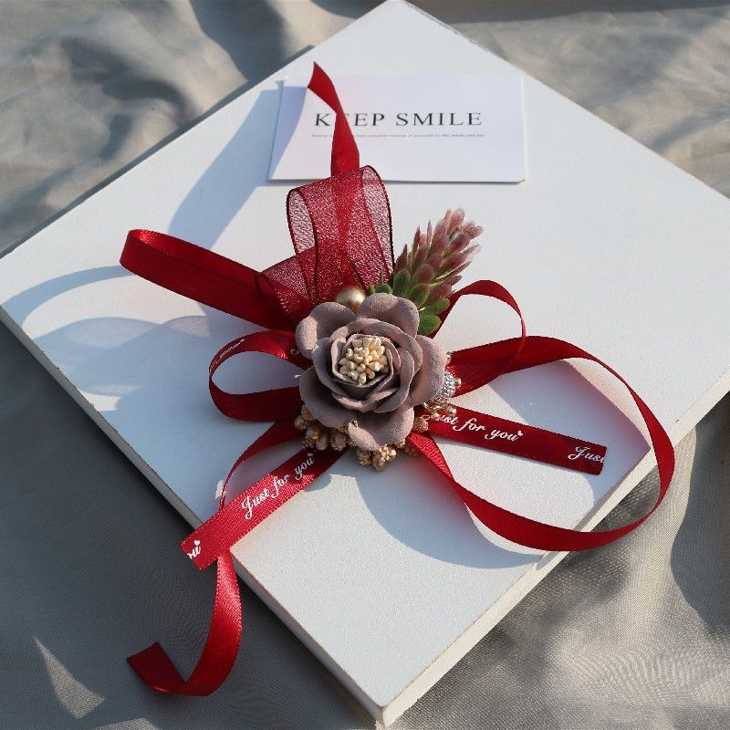 Korėjietiško stiliaus vestuvinė apyrankė su gėlėmis, skirta pamergėms ir artimoms draugėms, prabangus aksesuaras.