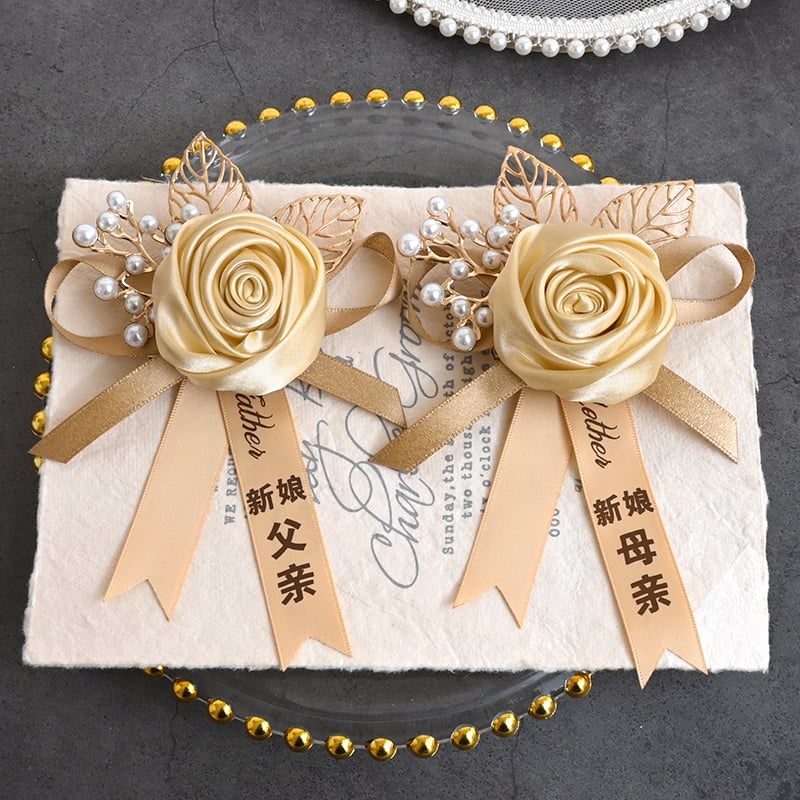 Kinų stiliaus vestuvinė boutonnière rinkinys — šilko gėlės jaunikiui, nuotakai, liudytojams ir pabroliams, šeimos komplektas