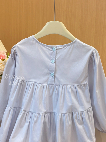 Cămașă de fetițe din bumbac, mânecă lungă, cusături cu mici flori, guler rotund, stil casual, primăvara 2025