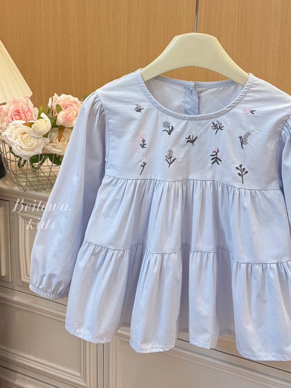 Cămașă de fetițe din bumbac, mânecă lungă, cusături cu mici flori, guler rotund, stil casual, primăvara 2025