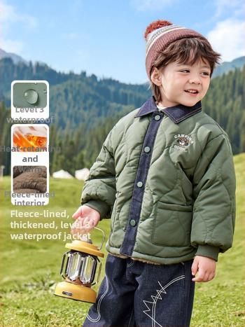 Poistele mõeldud paks polüester mantel džin-paneelidega, krae rever, kinnitamine varjatud nuppudega, talvine välisriietus lastele 3–8 aastat.