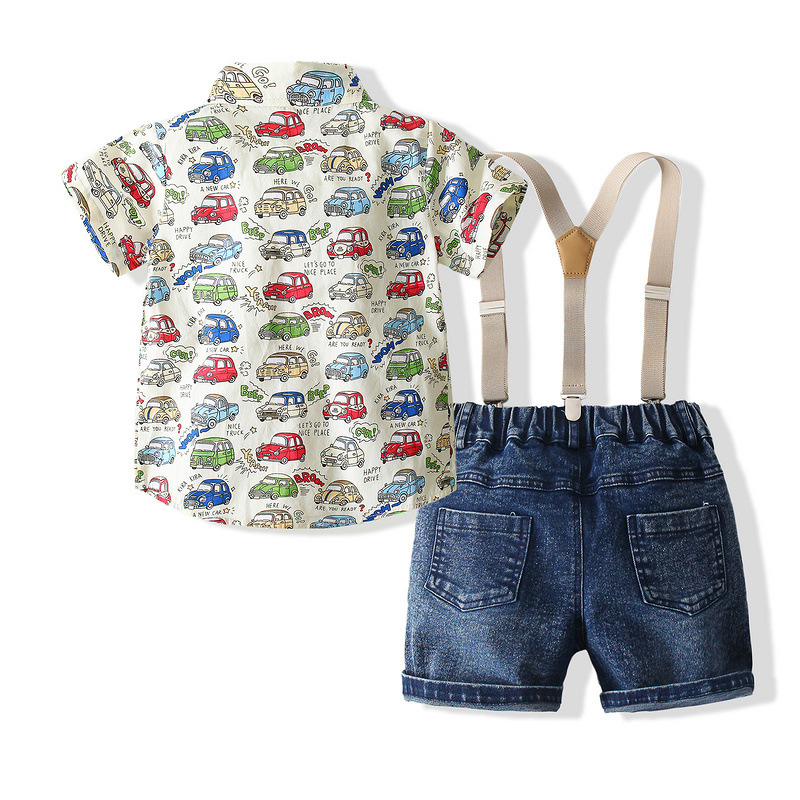 Costum pentru copii trei piese pentru băieți: cămașă din bumbac cu mânecă scurtă și imprimeu mașină, șort denim cu bretele, pentru vârsta 3–8 ani.