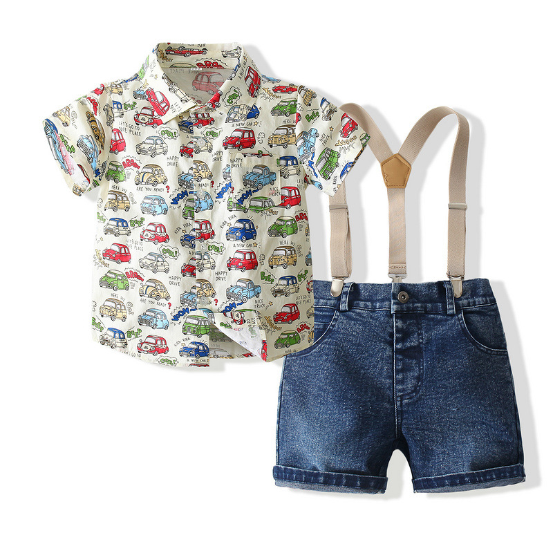 Costum pentru copii trei piese pentru băieți: cămașă din bumbac cu mânecă scurtă și imprimeu mașină, șort denim cu bretele, pentru vârsta 3–8 ani.