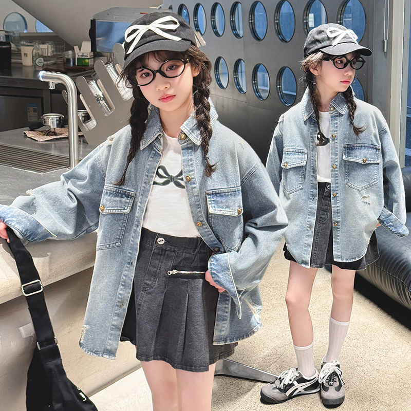Geacă din denim pentru fetițe, cu rupturi, stil coreean, guler rever, lungime scurtă, mâneci lungi (pentru fetițe peste 8 ani, înălțime aproximativ 140 cm)