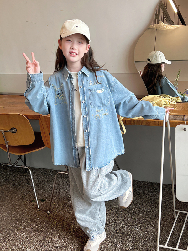 Детска деним риза, корейски стил, дълъг ръкав, яка тип лапел, принт с букви