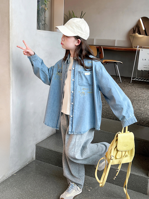 Детска деним риза, корейски стил, дълъг ръкав, яка тип лапел, принт с букви