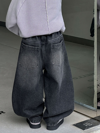 Poiste džinsid koreai stiilis flisvoodriga, väline materjal 100% puuvill, vooder 100% polüester, keskmise kõrgusega vöökoht, sobib 3–8-aastastele